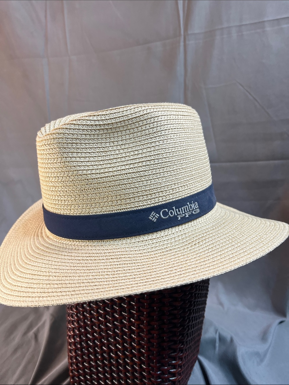 Columbia Men’s L/XL Cream Straw Fedora with Navy Band PFG